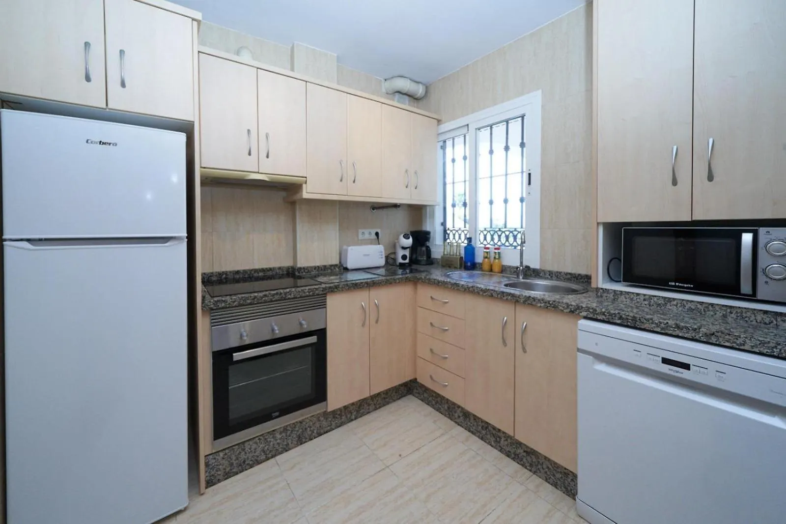 בית נופש נרחה Villa Pura - Private Jacuzzi & Heated Pool