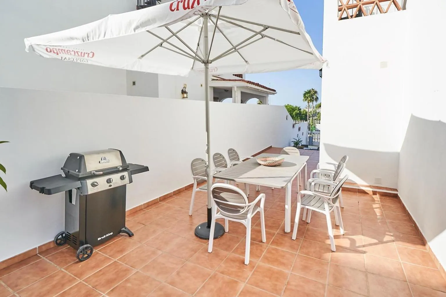 בית נופש נרחה Villa Pura - Private Jacuzzi & Heated Pool
