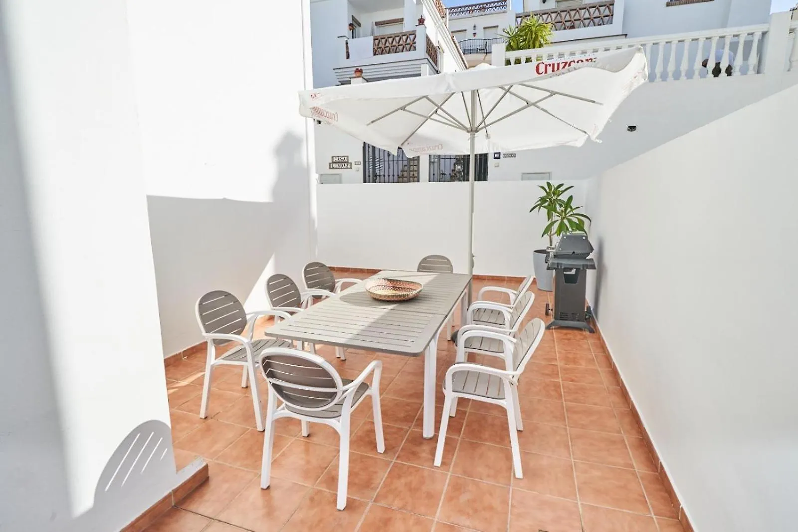 בית נופש נרחה Villa Pura - Private Jacuzzi & Heated Pool