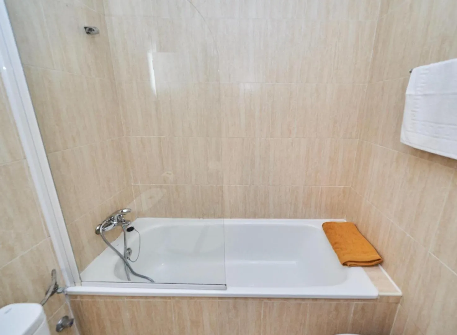 בית נופש נרחה Villa Pura - Private Jacuzzi & Heated Pool